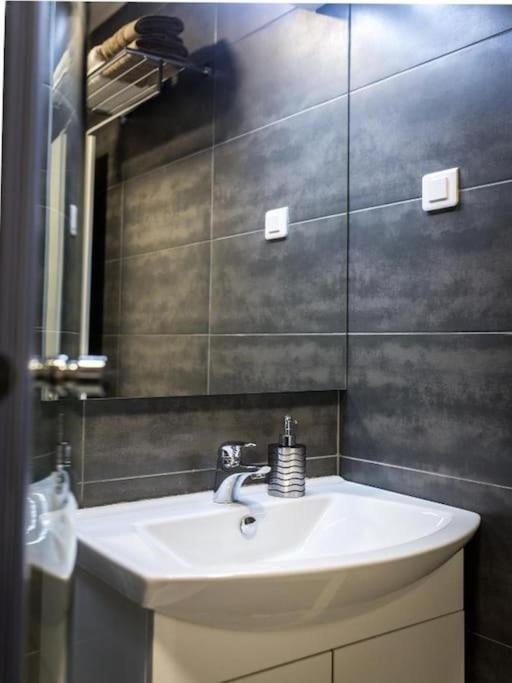 Bleu Villa - Three Bedroom Villa With Balcony And City View Ragusa Esterno foto